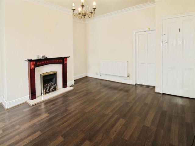 Gladstone Street, Bradford BD3, 4 bed terraced house to rent, £895 pcm | PrimeLocation