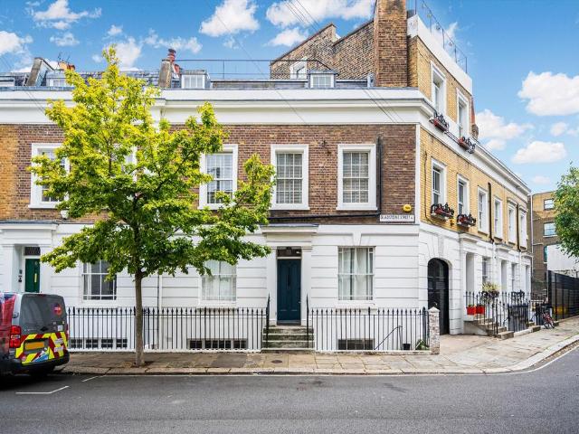 Gladstone Street, London SE1 3 bed townhouse to rent £6,500 pcm £1,500 pw