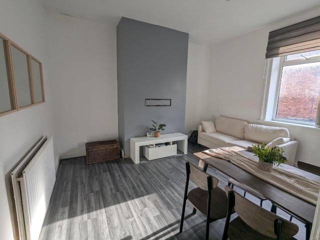 Gladstone Street, Wallsend NE28, 2 bed terraced house to rent, £750 pcm | PrimeLocation