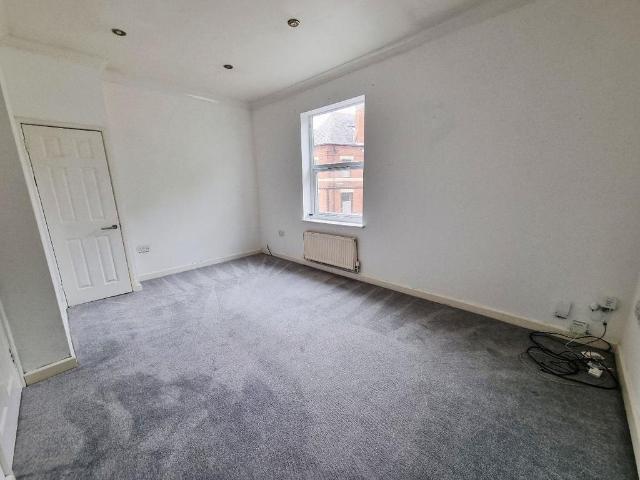 Gladstone Street, Worksop 2 bed flat to rent £575 pcm £133 pw