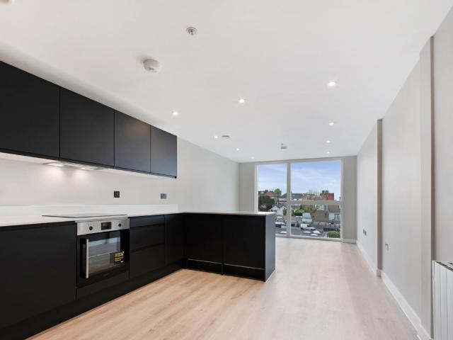 Gladstone Park Gardens, London NW2, London, 2 bed flat to rent, £2,300 pcm | PrimeLocation