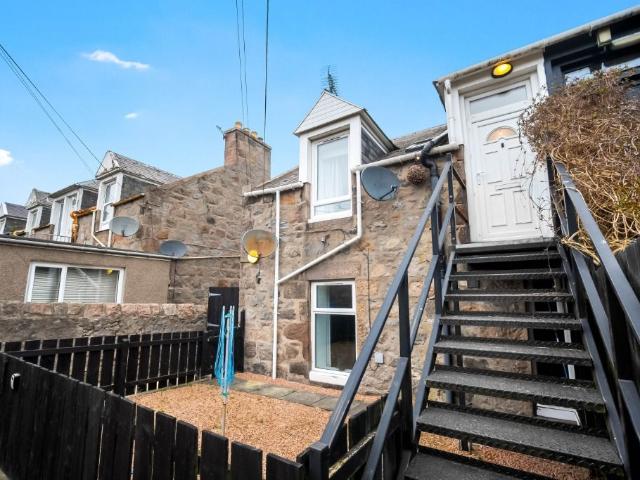 Gladstone Place, Aberdeen AB10, 1 bed flat to rent, £575 pcm | PrimeLocation