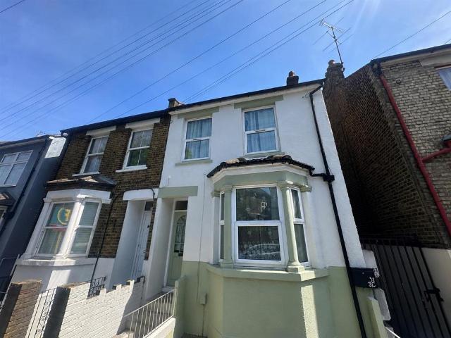 Gladstone Road, Watford WD17 1 bed flat to rent £1,300 pcm £300 pw