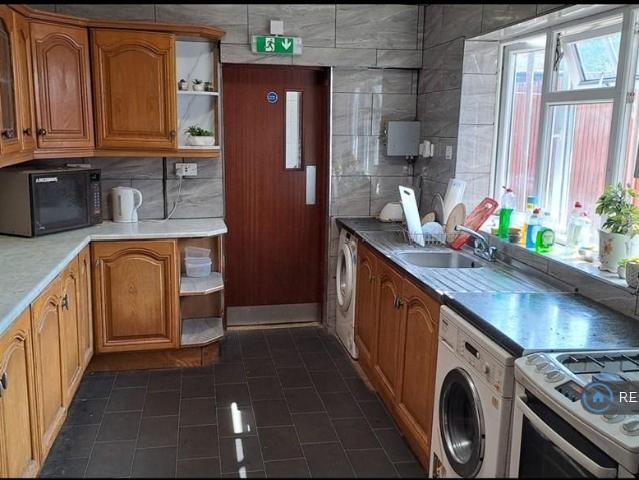 Gladstone Road, Sparkbrook. 1 bed in a house share to rent £500 pcm £115 pw
