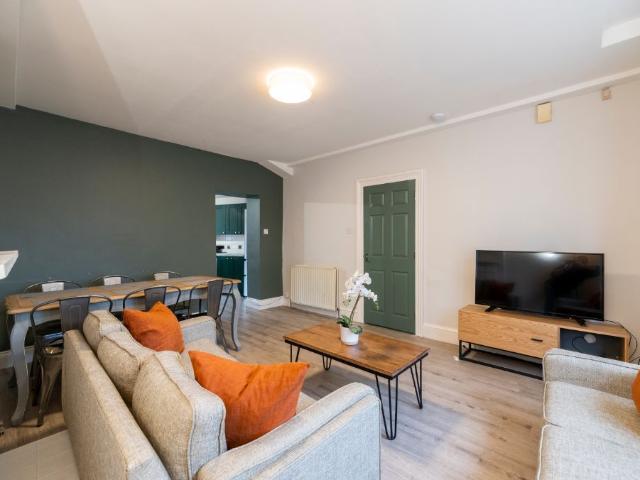 Gladstone Terrace, Newcastle NE2, 6 bed terraced house to rent, £758 pppm | PrimeLocation