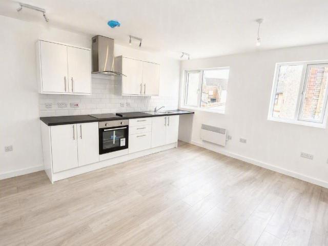 Gladys Avenue, Portsmouth, Hampshire PO2, 1 bed flat to rent, £900 pcm | PrimeLocation