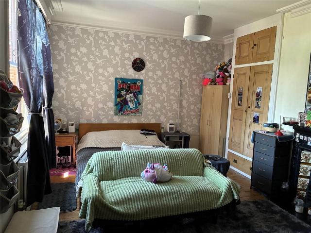 Gladys Avenue, Portsmouth, Hampshire. 1 bed in a house share to rent £850 pcm £196 pw
