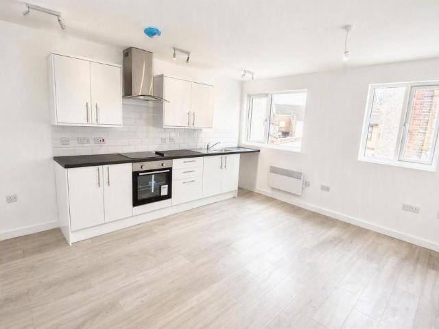 Gladys Avenue, Portsmouth PO2 1 bed flat to rent £900 pcm £208 pw