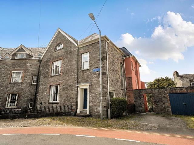 Glamorgan Street, Brecon, LD3 6 bed end of terrace house to rent £1,750 pcm £404 pw