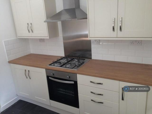 Glamorgan Street, Cardiff, CF5 2 bed terraced house to rent £1,400 pcm £323 pw