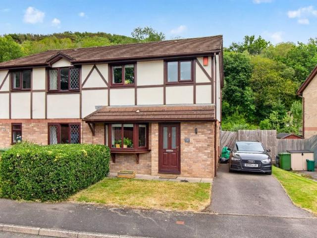 Glan Y Ffordd, Taffs Well, Cardiff 3 bed semi detached house to rent £1,350 pcm £312 pw