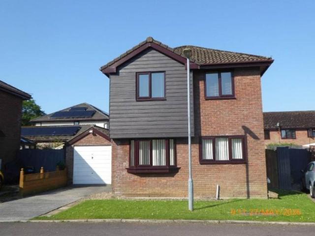 Glanamman, Ammanford, Carmarthenshire 3 bed detached house to rent £900 pcm £208 pw