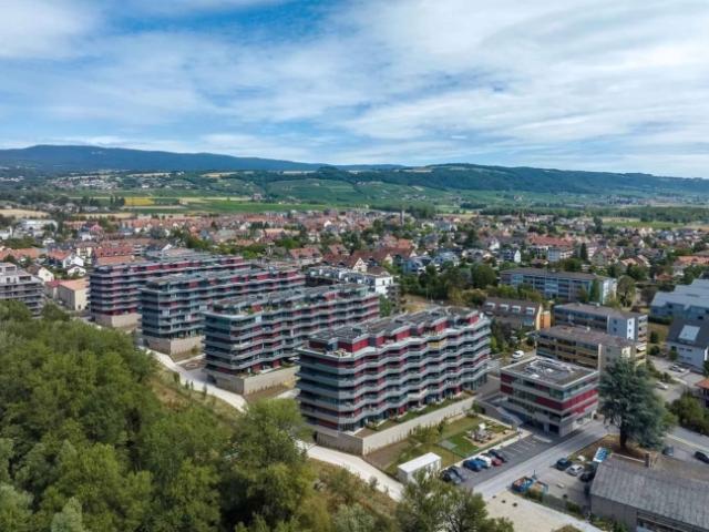 GLAND – NEUE KOMMERZIELLE SPIELHALLE – IDEAL GELEGEN