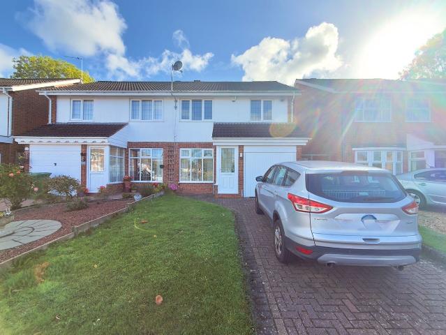 Glascote Close, Solihull B90, 3 bed property to rent, £1,500 pcm | PrimeLocation