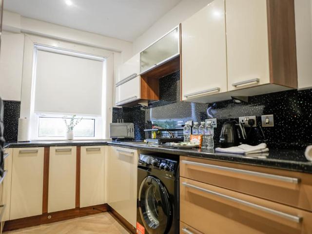 Glasgow City, G13 3AN, United Kingdom | 2 bed house for rent #164923881 | Rentberry