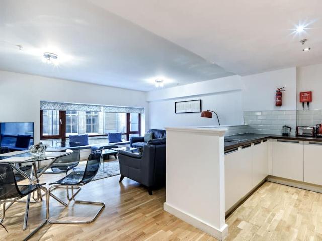 Glasgow City, G1 3LA, United Kingdom | 2 bed apartment for rent #98076620 | Rentberry