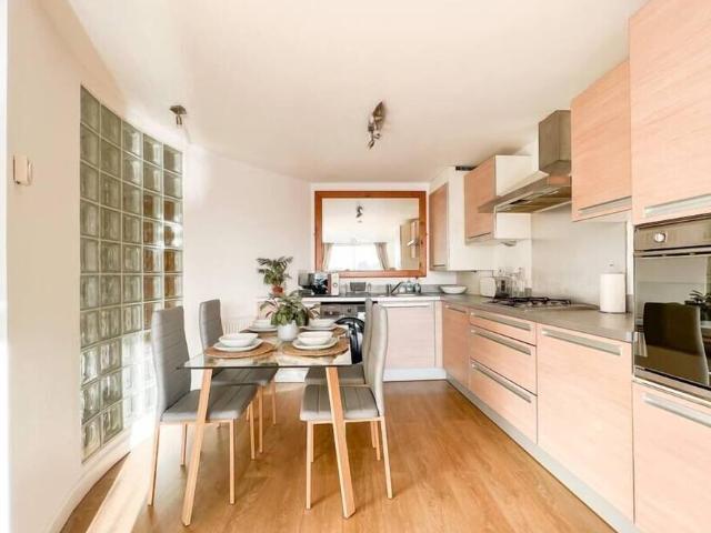 Glasgow City, G1 4NP, United Kingdom | 2 bed apartment for rent #114002288 | Rentberry