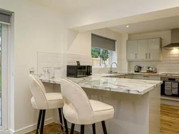 Glasgow, Glasgow and Clyde Valley - Garden