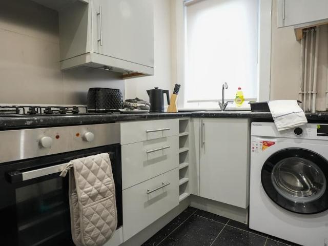 Glasgow City, G21 3TX, United Kingdom | 2 bed apartment for rent #160276087 | Rentberry