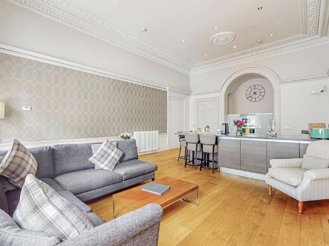 Glasgow City, G2 4QY, United Kingdom | 2 bed townhouse for rent #148741289 | Rentberry