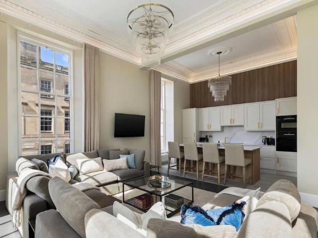 Glasgow City, G2 4RU, United Kingdom | 4 bed duplex for rent #147771170 | Rentberry
