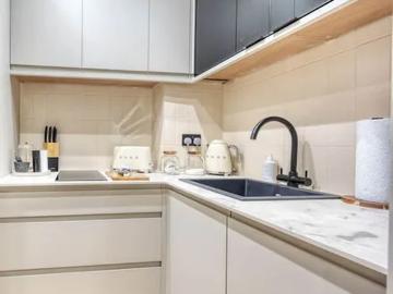 Glasgow, Glasgow and Clyde Valley - Equipped kitchen