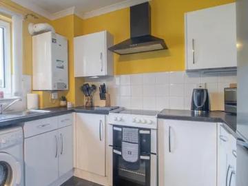Glasgow, Glasgow and Clyde Valley - Equipped kitchen