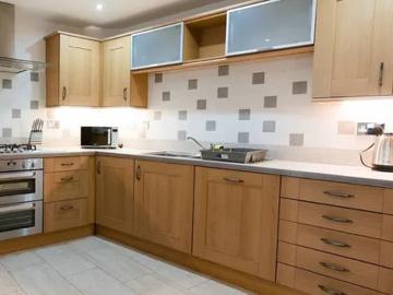 Glasgow, Glasgow and Clyde Valley - Equipped kitchen