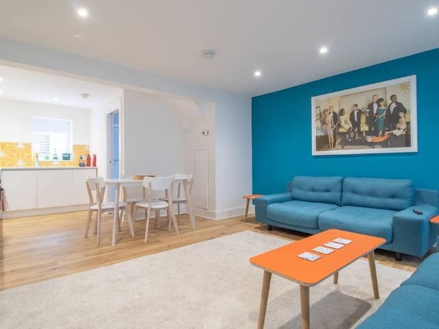 Glasgow City, G3 6HG, United Kingdom | 2 bed house for rent #123506287 | Rentberry