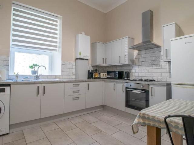 Glasgow City, G3 6PN, United Kingdom | 3 bed house for rent #147317208 | Rentberry