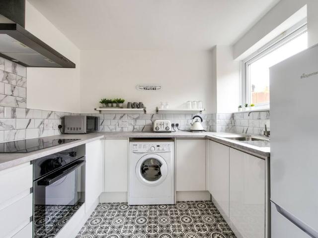 Glasgow City, G46 8TH, United Kingdom | 2 bed house for rent #96701665 | Rentberry