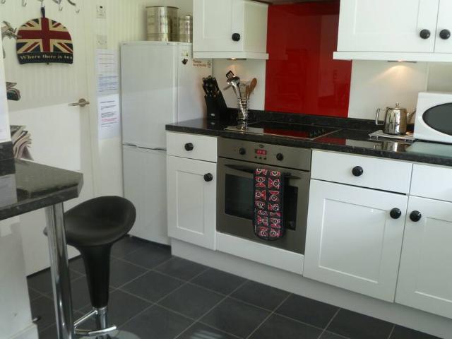 Glasgow City, G41 5AA, United Kingdom | 2 bed apartment for rent #123172027 | Rentberry