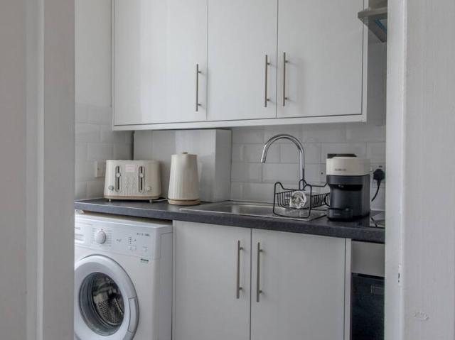 Glasgow City, G42 7LD, United Kingdom | 1 bed apartment for rent #147750734 | Rentberry