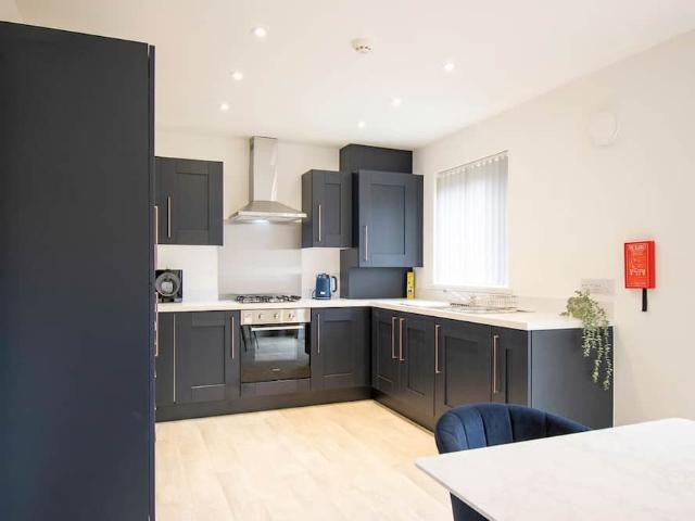 Glasgow City, G43 1FR, United Kingdom | 5 bed duplex for rent #153904133 | Rentberry