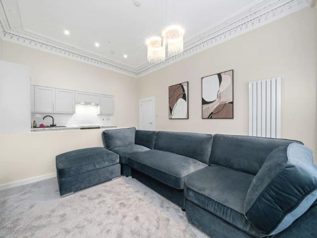 Glasgow City, G51 1BQ, United Kingdom | 4 bed apartment for rent #147772965 | Rentberry
