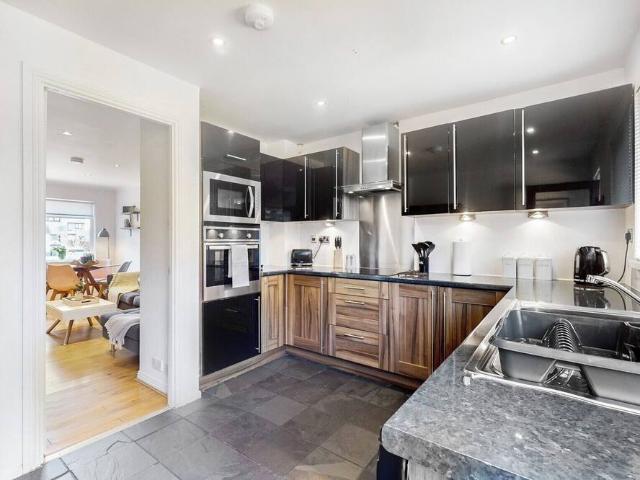 Glasgow City, G51 1HF, United Kingdom | 2 bed house for rent #148150276 | Rentberry