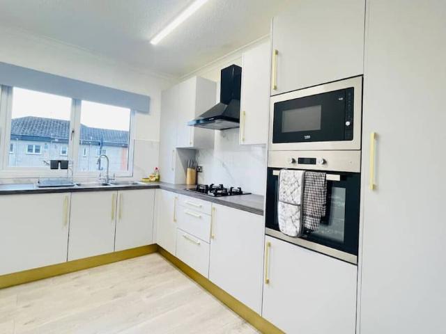 Glasgow City, G52 3JZ, United Kingdom | 3 bed apartment for rent #121453032 | Rentberry