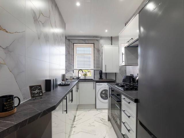 Glasgow City, G53 7AQ, United Kingdom | 3 bed apartment for rent #169903974 | Rentberry