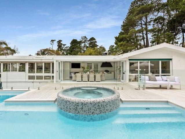 GLASS HOUSE