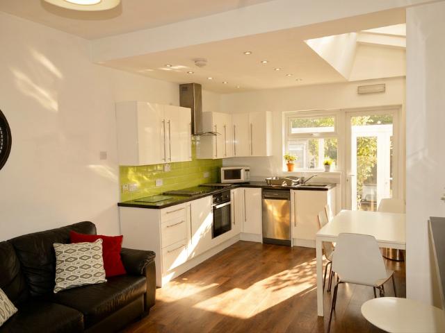 Gleave Road 5 bed, Selly Oak B29 5 bed house to rent £2,564 pcm £592 pw