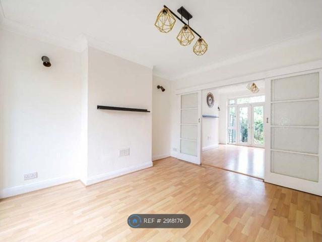 Glebe Way, West Wickham BR4, 3 bed semi detached house to rent, £2,400 pcm | PrimeLocation