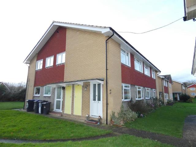Glebe Way, Whitstable, Kent, CT5 2 bed flat to rent £1,000 pcm £231 pw