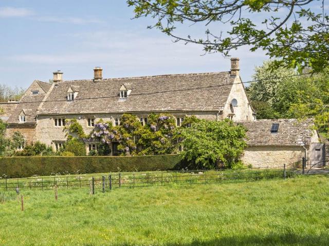 Glebe Farm, Great Rissington 6 bed detached house to rent £10,000 pcm £2,308 pw