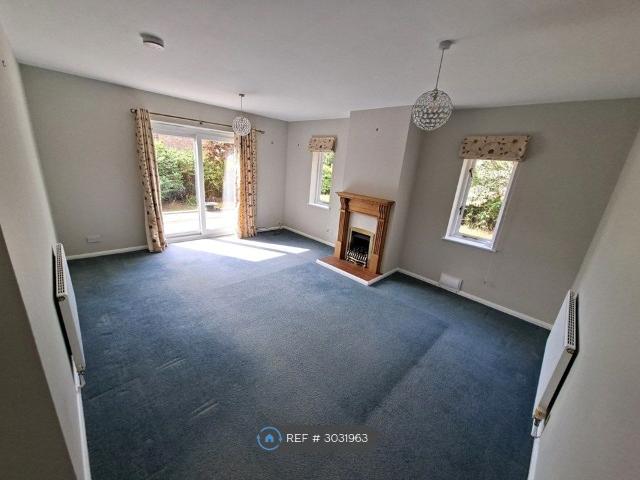 Glebe Gardens, Driffield YO25, 3 bed detached house to rent, £625 pcm | PrimeLocation