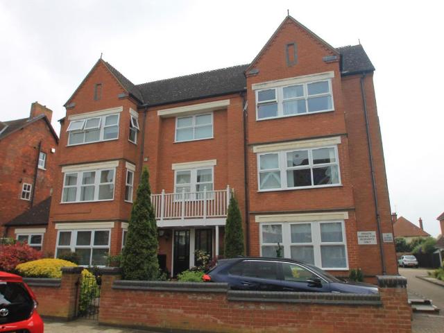 Glebe House, Saints Area MK40, 2 bed flat to rent, £1,200 pcm | PrimeLocation