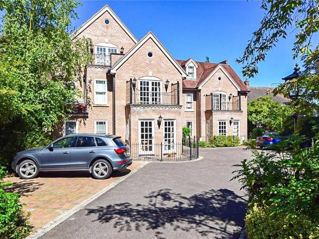 Glebe Road, Cambridge. 2 bed apartment to rent £2,250 pcm £519 pw