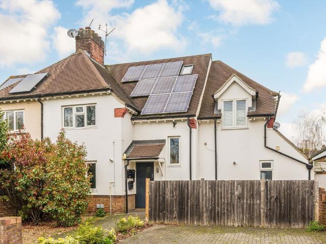 Glebe Side, Twickenham TW1, 1 bed flat to rent, £1,995 pcm | PrimeLocation
