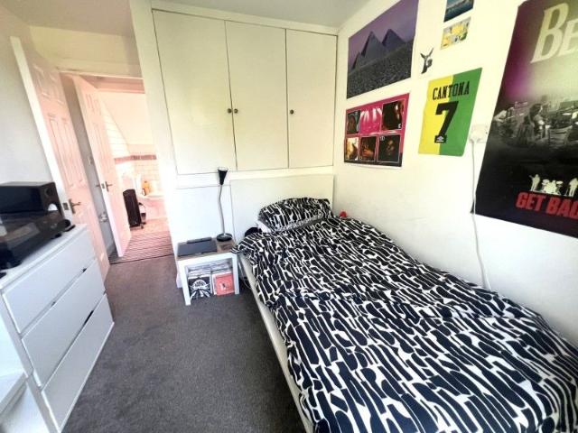 Glebeland Gardens, Shepperton 2 bedrooms Property for lettings Seymours