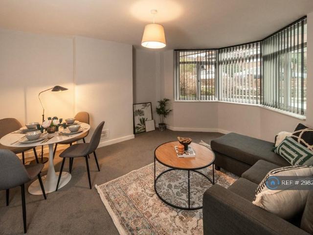 Glebelands Road, Filton, Bristol, BS34 4 bed end of terrace house to rent £2,925 pcm £675 pw