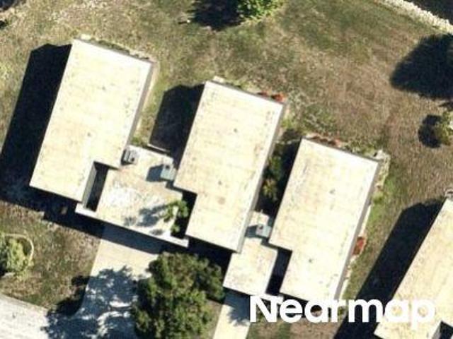 Glen Oaks Dr E